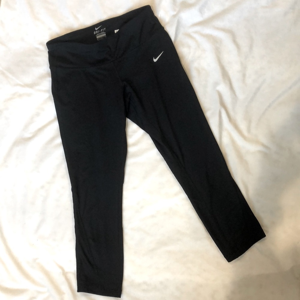 Nike cropped leggings